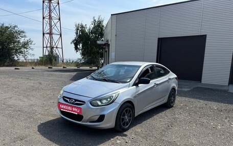 Hyundai Solaris II рестайлинг, 2014 год, 375 000 рублей, 2 фотография
