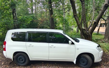 Toyota Succeed I рестайлинг, 2017 год, 1 400 000 рублей, 2 фотография