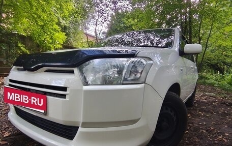 Toyota Succeed I рестайлинг, 2017 год, 1 400 000 рублей, 13 фотография