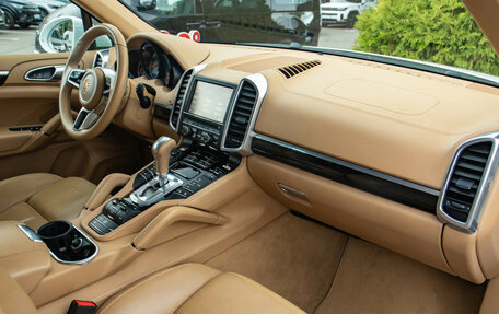 Porsche Cayenne III, 2015 год, 3 038 000 рублей, 7 фотография