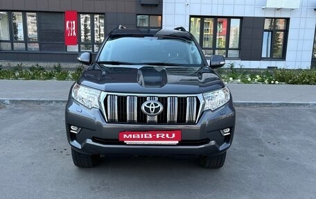 Toyota Land Cruiser Prado 150 рестайлинг 2, 2018 год, 4 850 000 рублей, 4 фотография