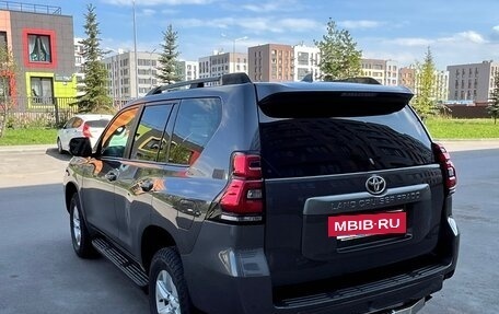 Toyota Land Cruiser Prado 150 рестайлинг 2, 2018 год, 4 850 000 рублей, 9 фотография