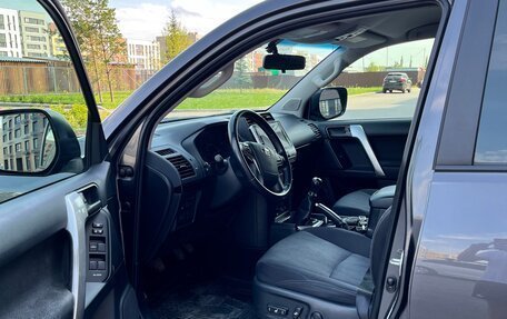 Toyota Land Cruiser Prado 150 рестайлинг 2, 2018 год, 4 850 000 рублей, 13 фотография