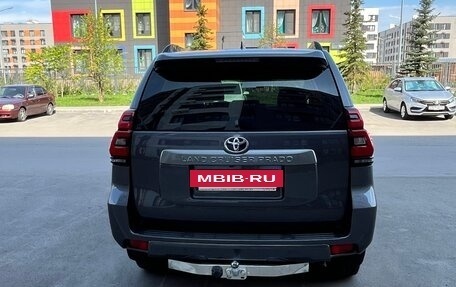 Toyota Land Cruiser Prado 150 рестайлинг 2, 2018 год, 4 850 000 рублей, 7 фотография