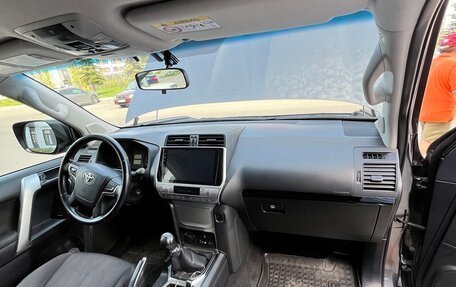 Toyota Land Cruiser Prado 150 рестайлинг 2, 2018 год, 4 850 000 рублей, 24 фотография