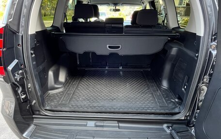 Toyota Land Cruiser Prado 150 рестайлинг 2, 2018 год, 4 850 000 рублей, 21 фотография