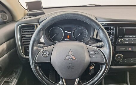 Mitsubishi Outlander III рестайлинг 3, 2016 год, 1 530 000 рублей, 8 фотография