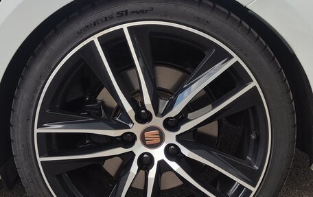 SEAT Leon Cupra III, 2019 год, 3 300 000 рублей, 11 фотография