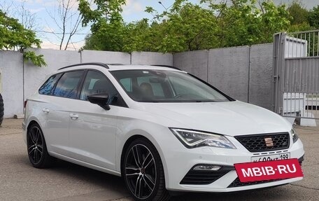 SEAT Leon Cupra III, 2019 год, 3 300 000 рублей, 8 фотография
