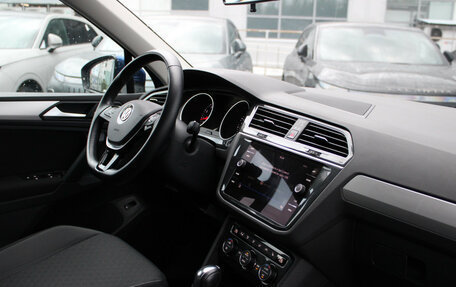 Volkswagen Tiguan II, 2020 год, 2 615 000 рублей, 7 фотография