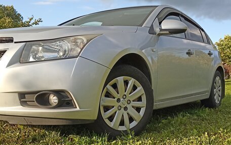 Chevrolet Cruze II, 2012 год, 590 000 рублей, 2 фотография