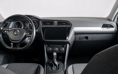 Volkswagen Tiguan II, 2017 год, 2 129 000 рублей, 7 фотография