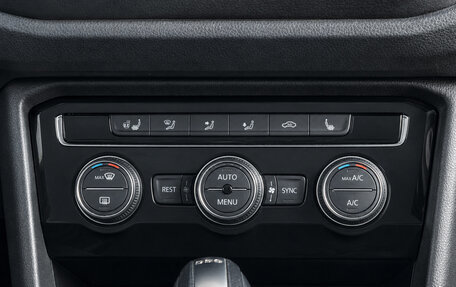 Volkswagen Tiguan II, 2017 год, 2 129 000 рублей, 13 фотография