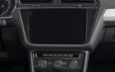 Volkswagen Tiguan II, 2017 год, 2 129 000 рублей, 12 фотография