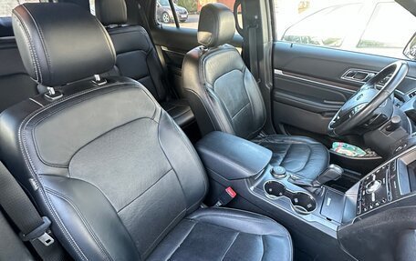 Ford Explorer VI, 2017 год, 2 590 000 рублей, 29 фотография
