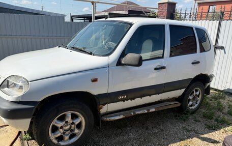 Chevrolet Niva I рестайлинг, 2003 год, 220 000 рублей, 2 фотография