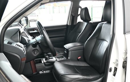 Toyota Land Cruiser Prado 150 рестайлинг 2, 2013 год, 3 150 000 рублей, 14 фотография