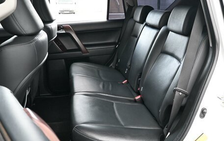 Toyota Land Cruiser Prado 150 рестайлинг 2, 2013 год, 3 150 000 рублей, 13 фотография