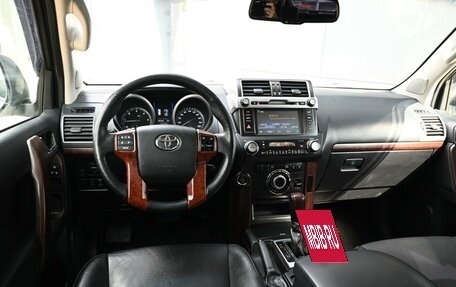 Toyota Land Cruiser Prado 150 рестайлинг 2, 2013 год, 3 150 000 рублей, 10 фотография
