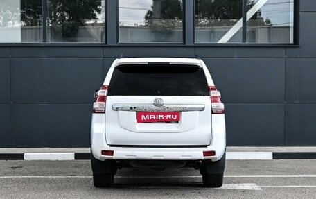 Toyota Land Cruiser Prado 150 рестайлинг 2, 2013 год, 3 150 000 рублей, 4 фотография