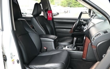 Toyota Land Cruiser Prado 150 рестайлинг 2, 2013 год, 3 150 000 рублей, 12 фотография