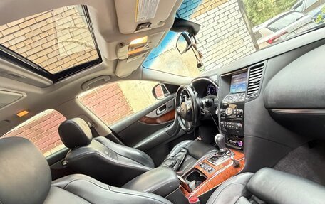 Infiniti QX70, 2014 год, 2 500 000 рублей, 5 фотография