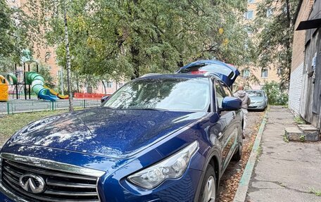 Infiniti QX70, 2014 год, 2 500 000 рублей, 8 фотография