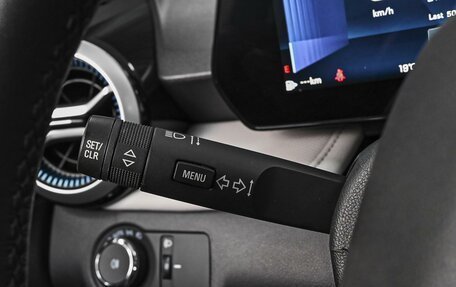 Chevrolet Monza, 2023 год, 1 620 000 рублей, 16 фотография