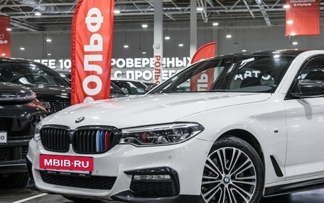 BMW 5 серия, 2018 год, 2 999 700 рублей, 2 фотография