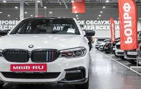 BMW 5 серия, 2018 год, 2 999 700 рублей, 4 фотография