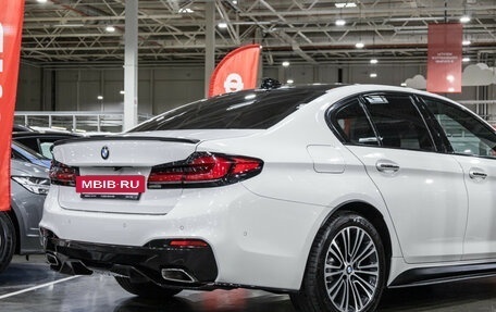 BMW 5 серия, 2018 год, 2 999 700 рублей, 8 фотография
