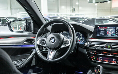 BMW 5 серия, 2018 год, 2 999 700 рублей, 16 фотография