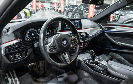 BMW 5 серия, 2018 год, 2 999 700 рублей, 18 фотография