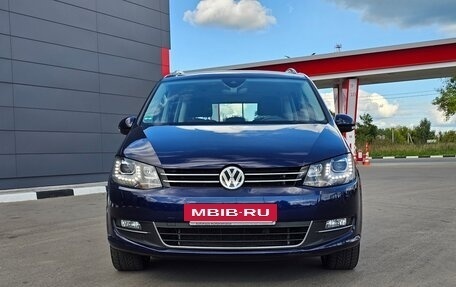 Volkswagen Sharan II, 2021 год, 2 410 000 рублей, 2 фотография