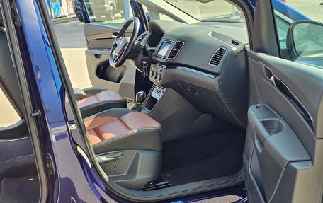 Volkswagen Sharan II, 2021 год, 2 410 000 рублей, 11 фотография
