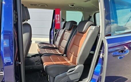 Volkswagen Sharan II, 2021 год, 2 410 000 рублей, 13 фотография