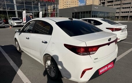 KIA Rio IV, 2018 год, 1 400 000 рублей, 3 фотография