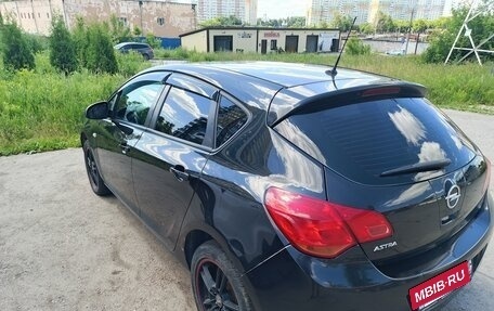 Opel Astra J, 2011 год, 480 000 рублей, 2 фотография