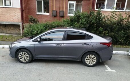 Hyundai Solaris II рестайлинг, 2018 год, 1 200 000 рублей, 5 фотография