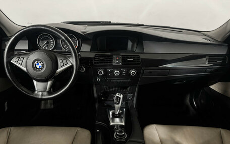 BMW 5 серия, 2009 год, 1 197 000 рублей, 11 фотография