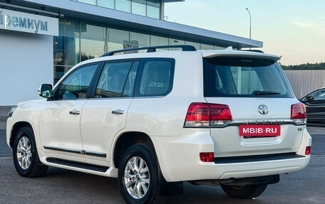 Toyota Land Cruiser 200, 2020 год, 8 397 000 рублей, 7 фотография
