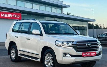 Toyota Land Cruiser 200, 2020 год, 8 397 000 рублей, 3 фотография