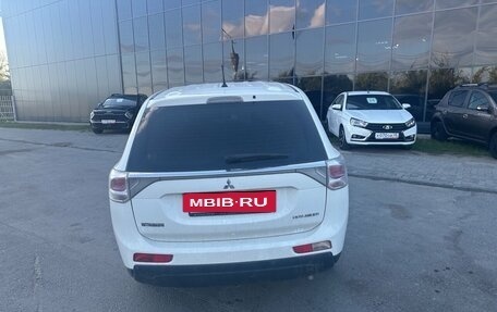 Mitsubishi Outlander III рестайлинг 3, 2013 год, 1 250 000 рублей, 6 фотография