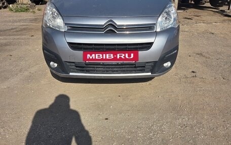 Citroen Berlingo II рестайлинг, 2018 год, 1 250 000 рублей, 2 фотография