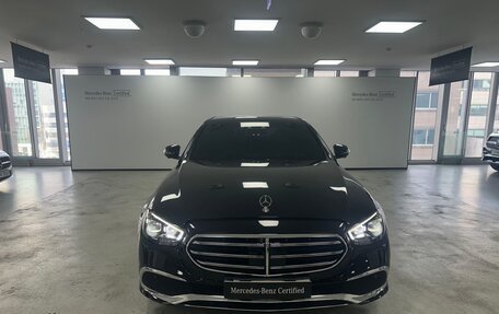 Mercedes-Benz E-Класс, 2023 год, 3 фотография