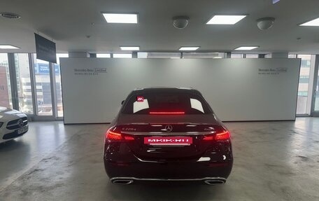 Mercedes-Benz E-Класс, 2023 год, 4 фотография