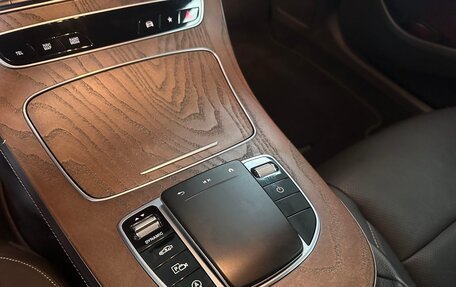 Mercedes-Benz E-Класс, 2023 год, 13 фотография