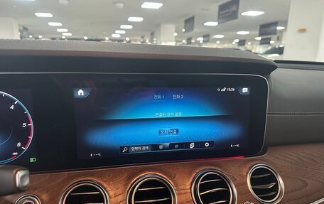 Mercedes-Benz E-Класс, 2023 год, 16 фотография