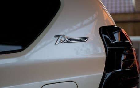Toyota Land Cruiser Prado 150 рестайлинг 2, 2022 год, 7 000 000 рублей, 2 фотография