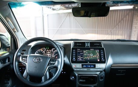 Toyota Land Cruiser Prado 150 рестайлинг 2, 2022 год, 7 000 000 рублей, 8 фотография